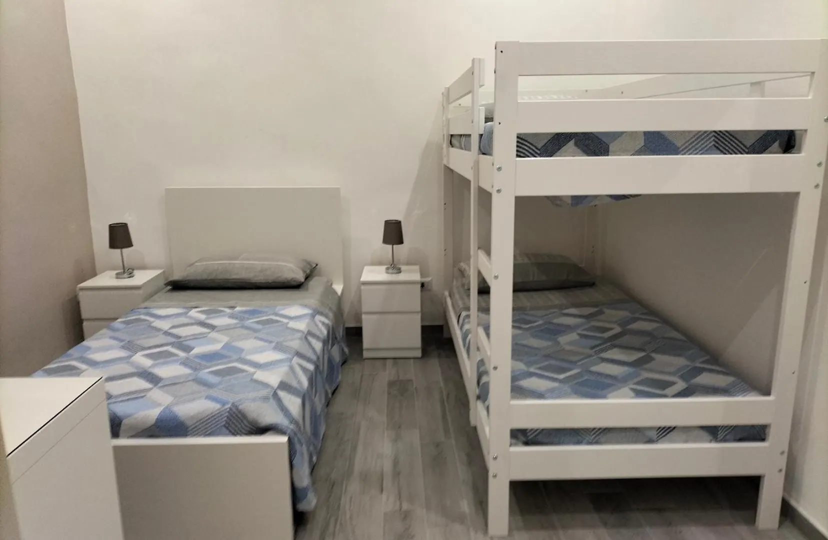 Apartamento Square House Casa Vacanze Solarino Itália